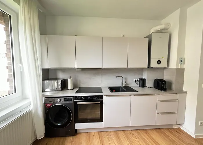 60Qm - 2 Rooms - Free Parking - City - Mallibase Apartments