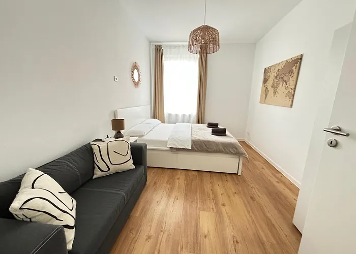 60Qm - 2 Rooms - Free Parking - City - Mallibase Apartments