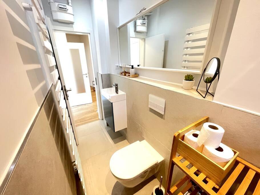 60qm - 2 - Free Parking - - Mallibase Apartment