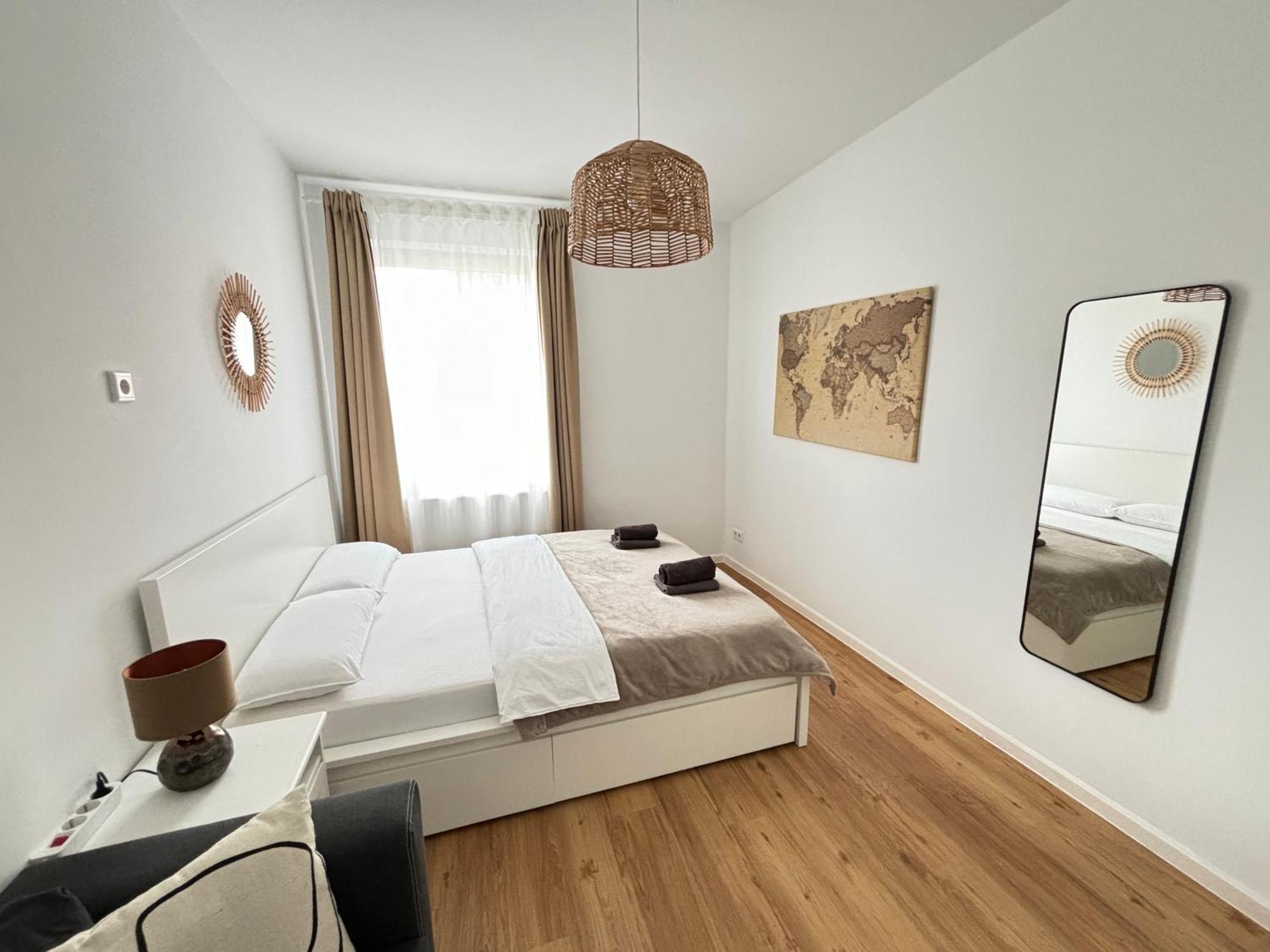 60qm - 2 - Free Parking - - Mallibase Apartment Hannover